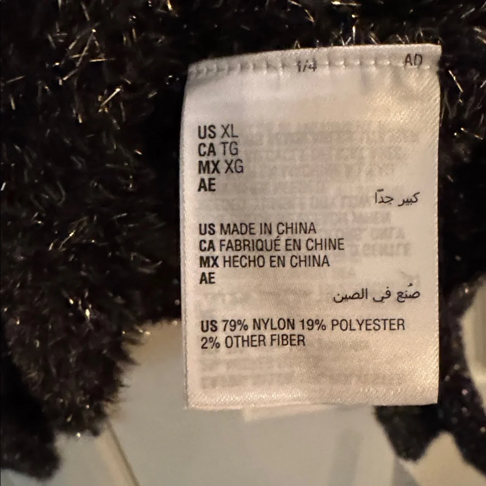 On 34th Sweater - Picture 10 of 13